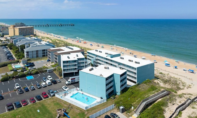 South Nags Head Condo | PierView 208: Oceanfront | Renovated | Shared Pool