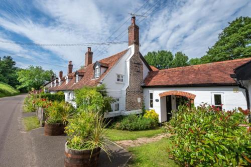 Woodbridge House | Pike Perch