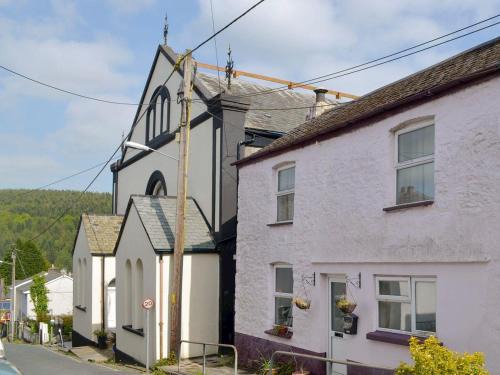 Gunnislake Apartment | Pilgrims Rest - converted chapel