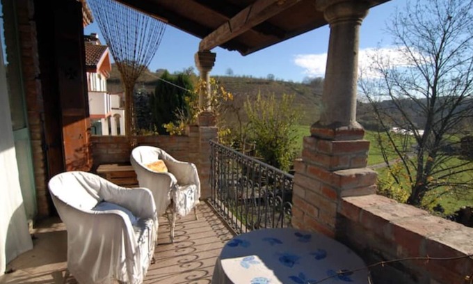 Asti Ski Chalet | Pimpa House: Asti Monferrato, Langhe, Roero.