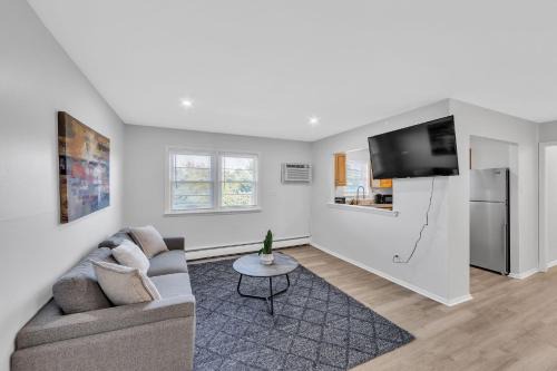 Newark Apartment | Pine Brook 817 I Corporate 1br Apartment !