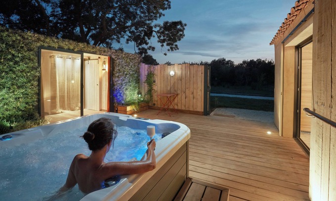 La Garde Ski Chalet | Pine Lodge and Spa