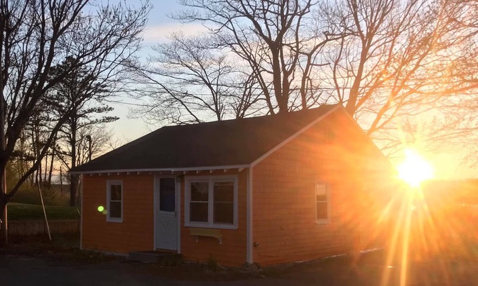 Pine Point Cottage | Pine Point Promises- Sunset Cottage - 2 minute walk to beach-sleeps 4 in beds.