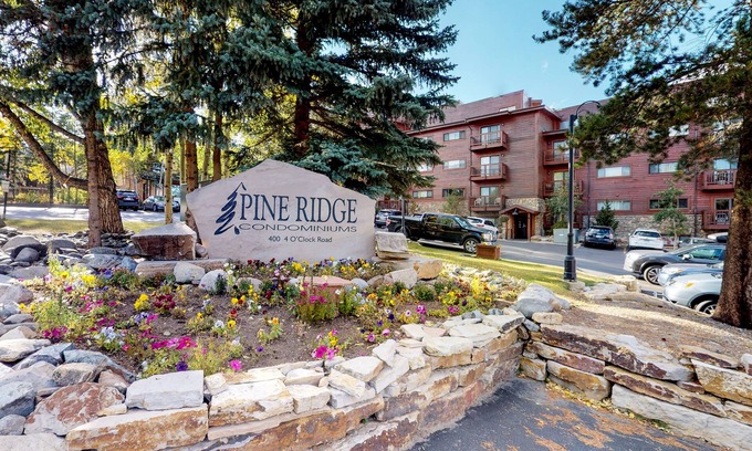 Four O'Clock Resort | Pine Ridge Condominiums