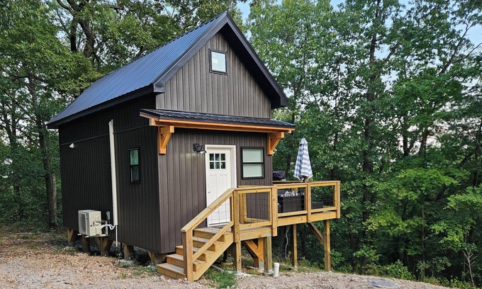 Lampe House | Pine Ridge Tiny Cabin