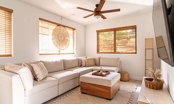 Kahuku House | "Pineapple Perch" | Fully Renovated | A/C in Every Room