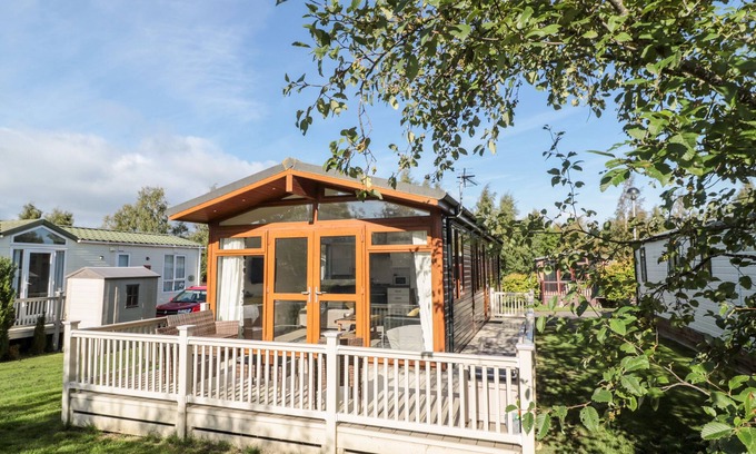 Morpeth Cottage | Pinecone Lodge - No 9