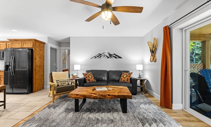 McCall House | Pineview on Baycolt- remodeled w/great parking, near downtown and golf course