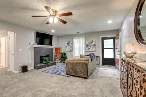 Lithonia House | Ping-Pong and Pool Table Peaceful Stonecrest Escape