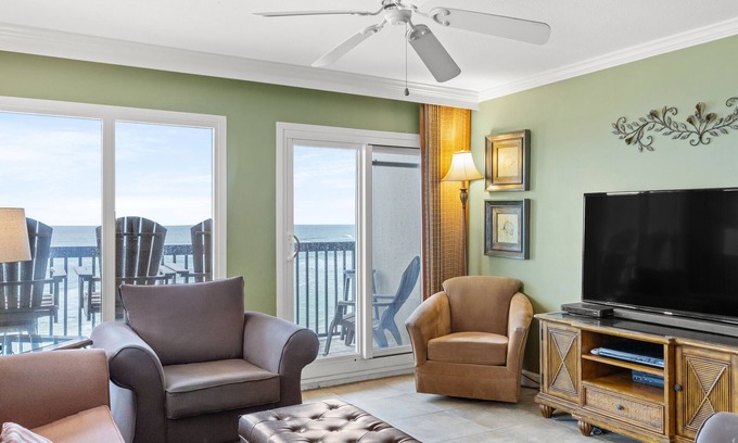Sunnyside Condo | Pinnacle Port Vacation Rentals- C3 building 3 bdr. 3 bath - Wrap around balco