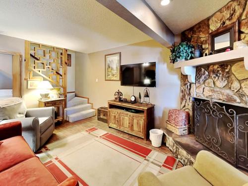 Ruidoso Apartment | Pinon Park C11
