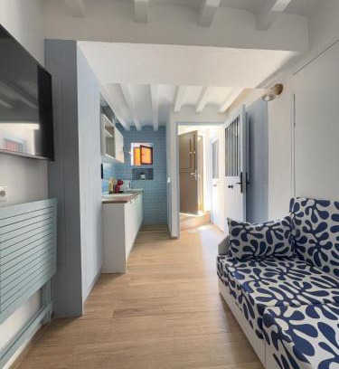 Old Town Apartment | Pinot Grigio - Harbor's Light