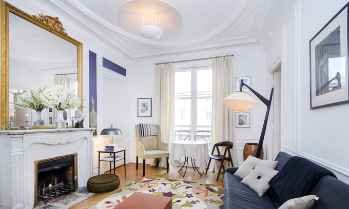 Saint-Vincent-de-Paul Apartment | Pinot Grigio | Spacious 1-BR next to Eurostar St.