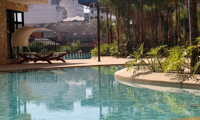 Bras Condo | Piscina borda infinita! Em frente ao metrô Brás.