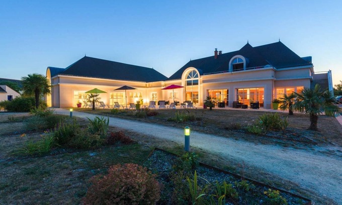 Azay-le-Rideau House | Piscine Couverte, Aire de Jeux sur Place