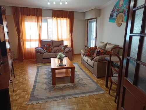 Santiago de Vigo Apartment | Piso amplio en Vigo con parking