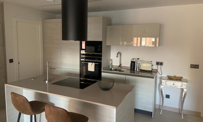 Los Tilos Apartment | Piso Calle Babel