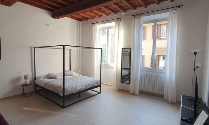 Oltrarno Apartment | Pitti Rainbow Apartment