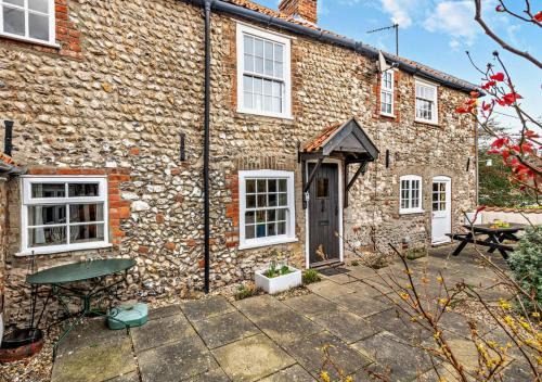 Titchwell House | Pitts Cottage