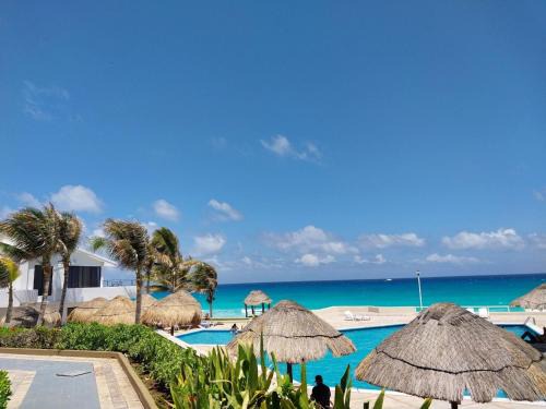 Zona Hotelera Apartment | Placentero depa en mar caribe!