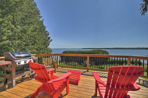 Plattsburgh House | Plattsburgh Home with Deck on Lake Champlain