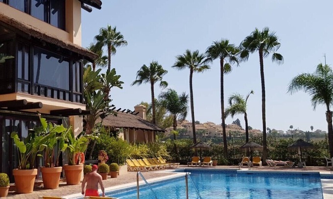 Nueva Andalucia House | Playa Puerto Banus -House with Rooftop Concha view