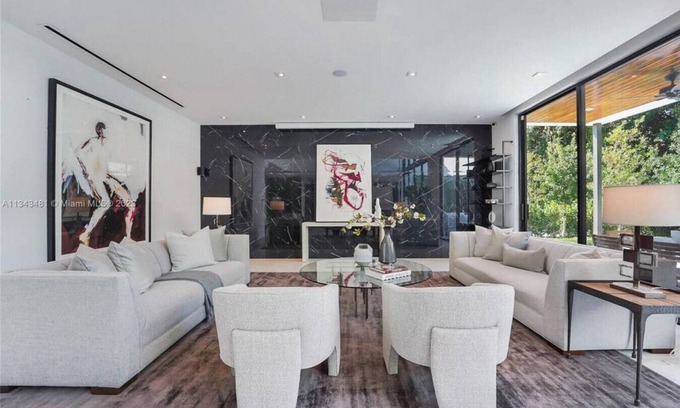 Venetian Islands House | Playa Villa - Modern Luxury Redefined