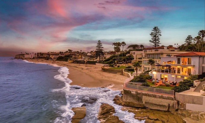 Beach Barber Tract House | Playa Vista La Jolla | Private Beach Access + Pool