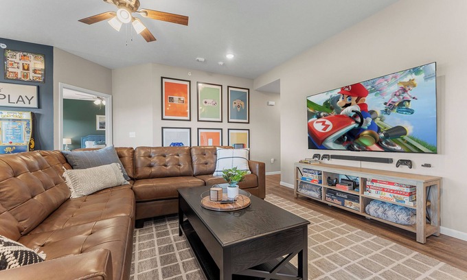 Branson West House | Playful Comfort Meets Ozark Autumn- Dog friendly, Step-free entry, and near SDC