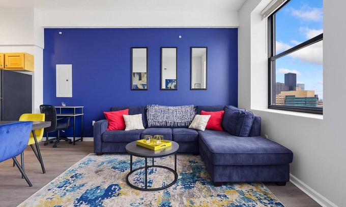 Downtown Cleveland Apartment | Playhouse Square: Downtown, Rock Hall, Clinic, CSU