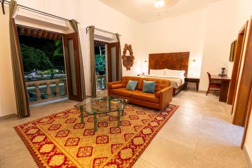 Lourdes Hotel | Plaza Chapala Hotel