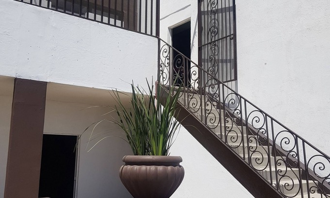 Obrera Apartment | PLAZA GOYA 18 PERSON SUPER SUITE
