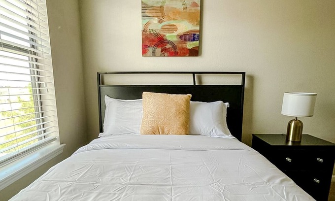 Stillwater Apartment | Pleasant 2BD/2.5BA + Gym - Stillwater