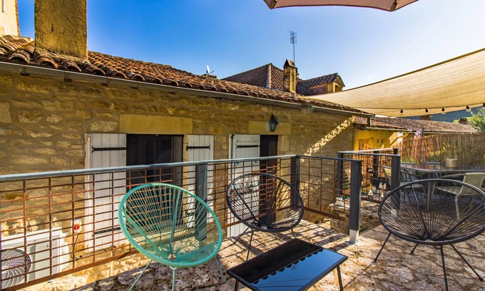 Castelnaud-la-Chapelle House | Pleasant House at the Foot of the Castle and the Dordogne