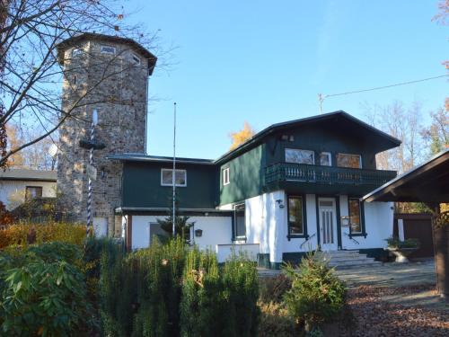 Bad Ems House | Pleasant Holiday Home in Kemmenau with Sauna