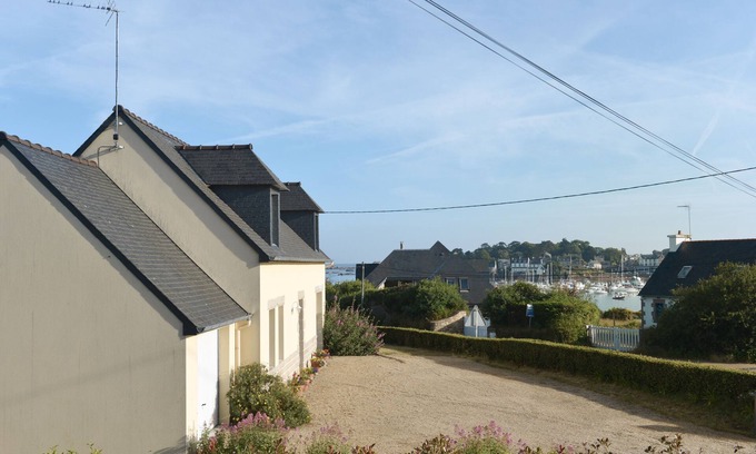 Perros-Guirec House | Pleasant house facing the port of Ploumanac'h Pink granite coast
