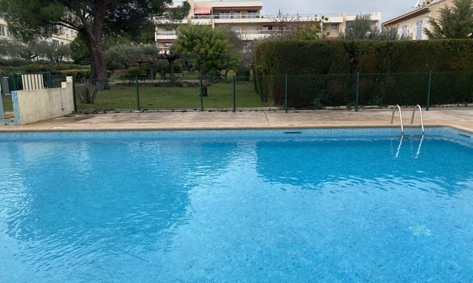 Plaine de la Brague Apartment | Pleasant modern studio with swimming pool, 8 minutes from the sea on foot
