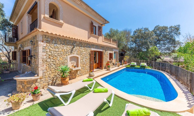 Maria de la Salut Villa | Pleta De Son Monjo - Three Bedroom Villa, Sleeps 6