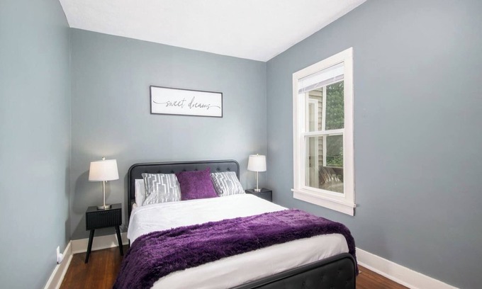 Michigan City Apartment | Plush & Cozy Retreat Private FreeParking