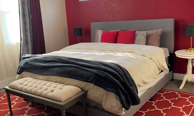 Fort Worth House | Plush Two-Story near TCU, Downtown Ft. Worth Entertainment, Restaurants