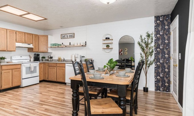 Pocatello House | Pocatello Gatecity Getaway