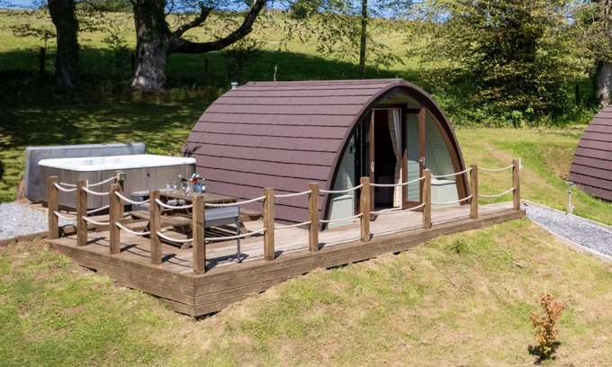 Laugharne House | Pods at Broadway