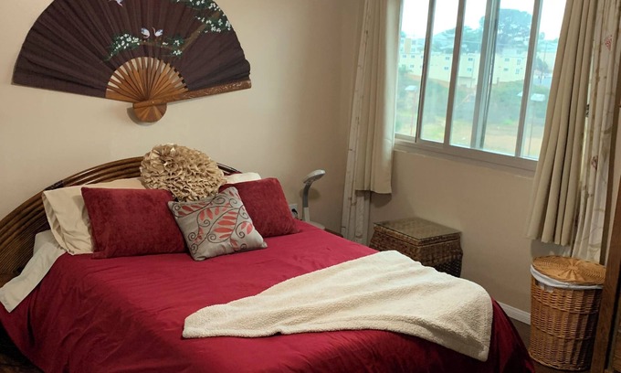Point Loma Heights Condo | Point Loma/OB gem resort like complex. Top floor with elevator. Great amenities