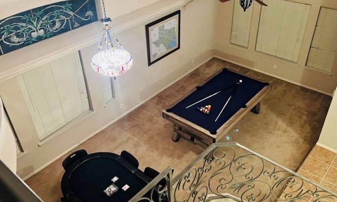 El Paso House | Poker/Pool Table Room! Very Speacious Westside Home Pet Friendly