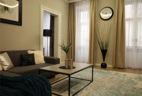 Budavar Apartment | Polar Light Apartment