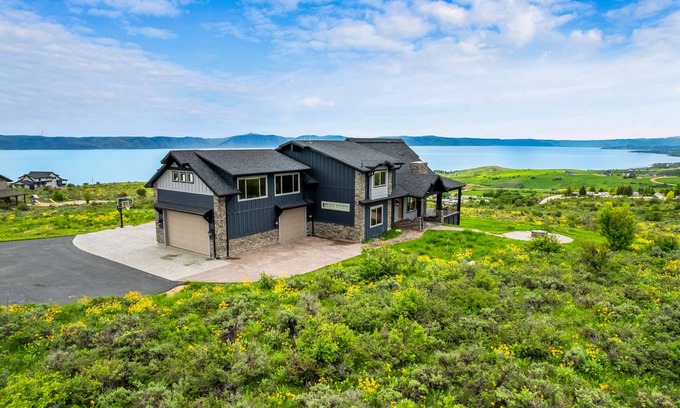 Fish Haven Cabin | Polaris Peak (Sleeps 36)