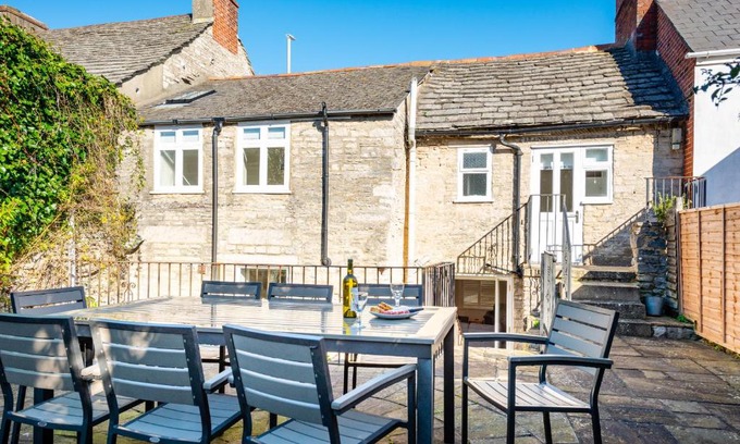 Swanage House | Polly's Folly