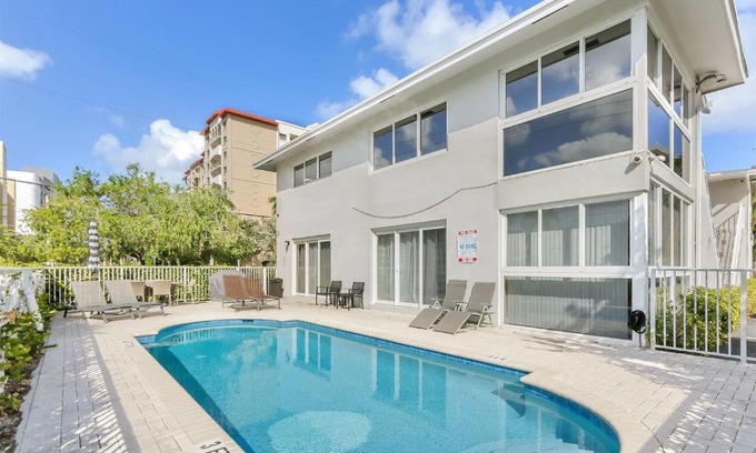 Pompano Beach Apartment | Pompano Jumbo - Sleeps 16 & priv pool