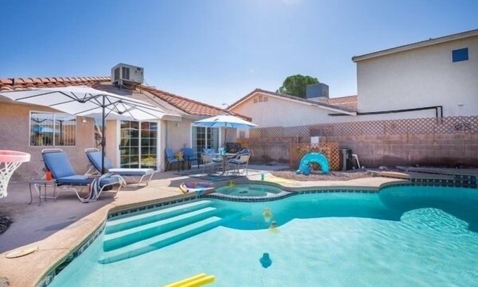 Green Valley House | Pool and Hot Tub Beach house 3 bedroom. 3 bedrooms two bath. STR19-00084