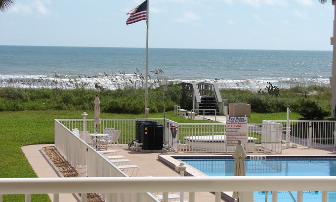 Cocoa Beach Condo | Pool/Beach View Condo